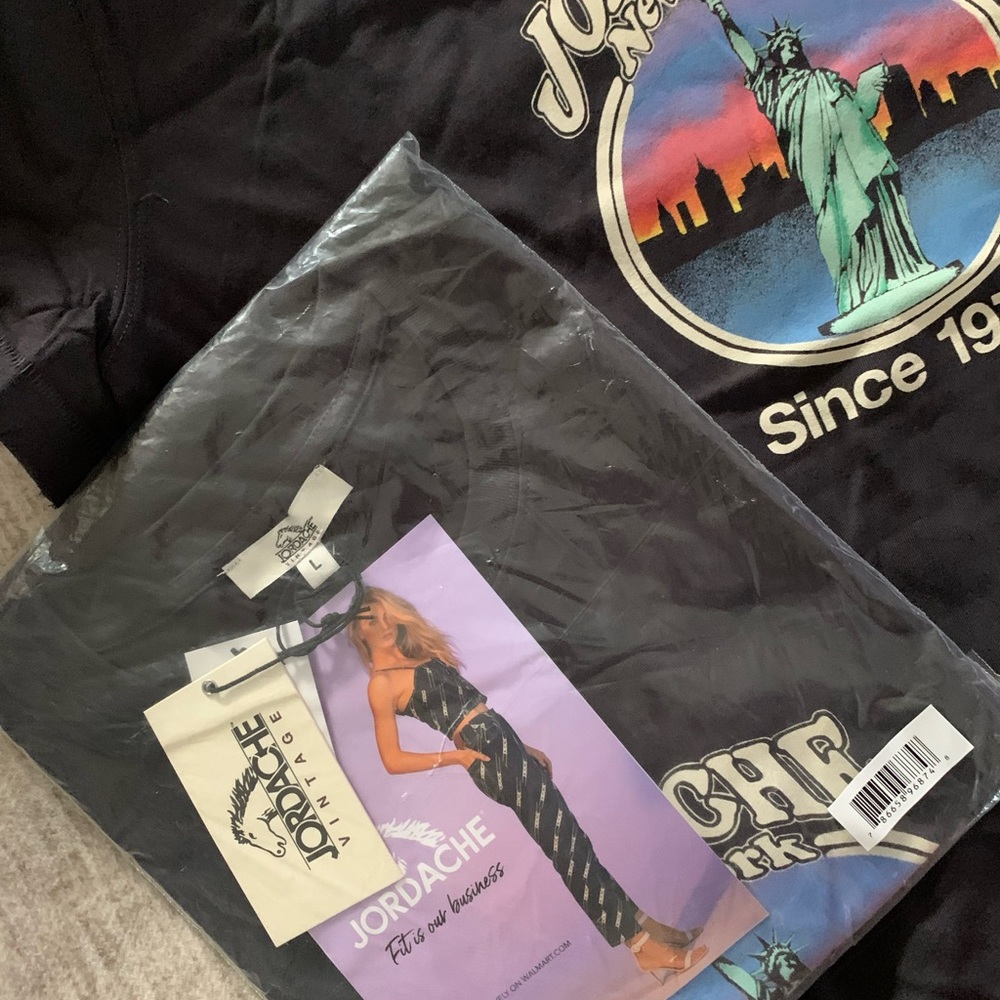 Jordache Women’s Black Tee New York 1978 Statue Of Liberty, Large new - Picture 3 of 3